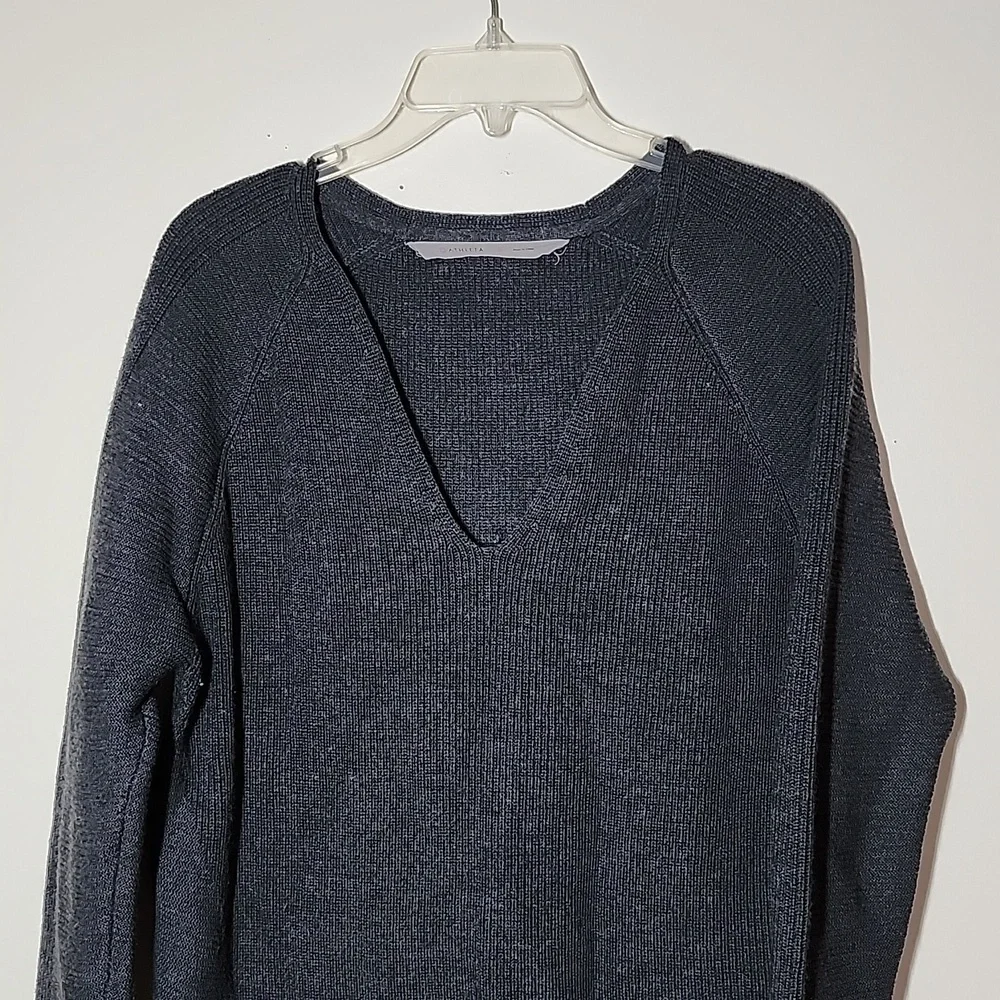 Athleta Merino Wool Deep V Casual Knit Sweater Layering Warm Womens small
